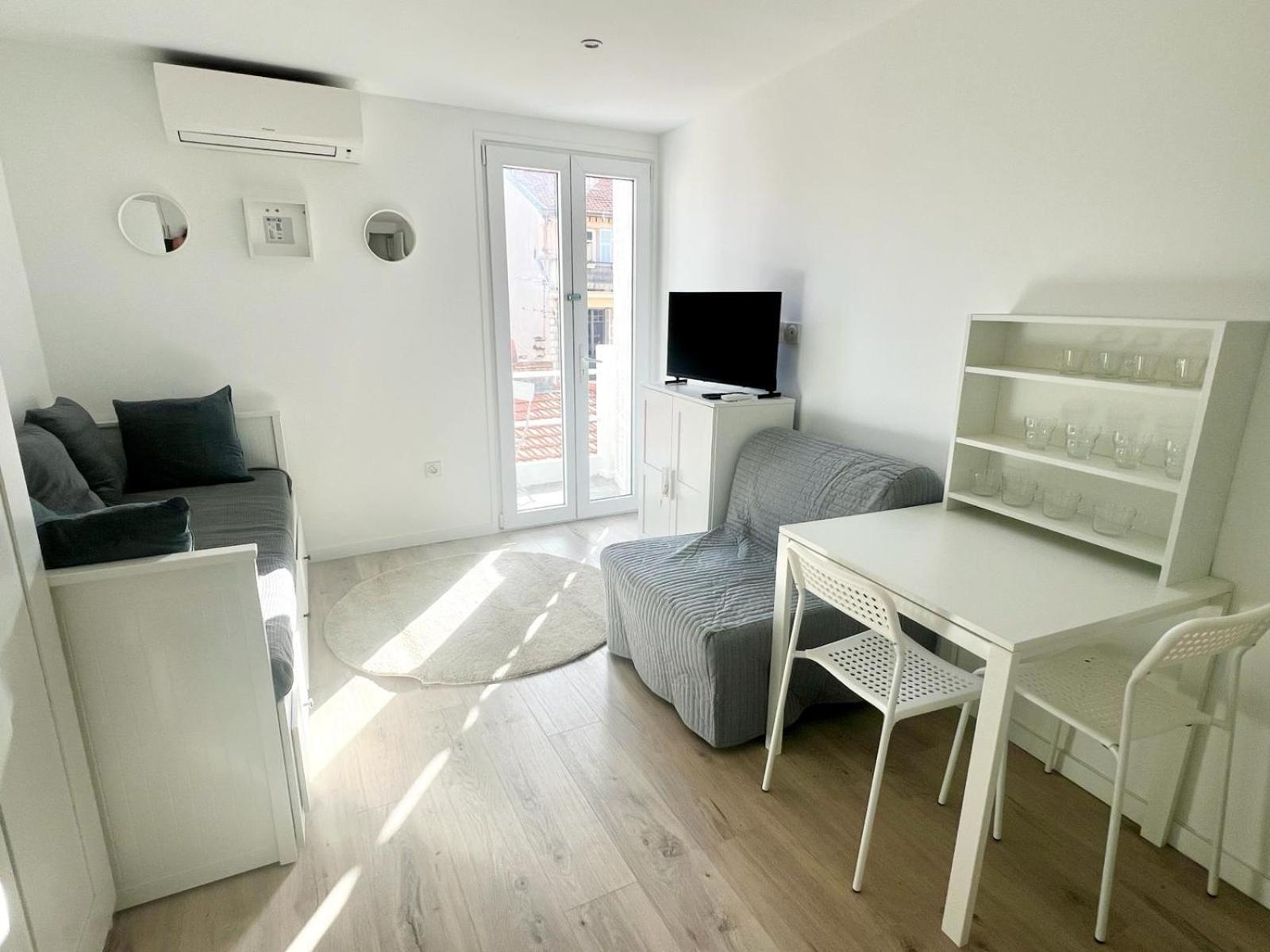 ניס Studio Moderne Renove Avec Balcon מראה חיצוני תמונה